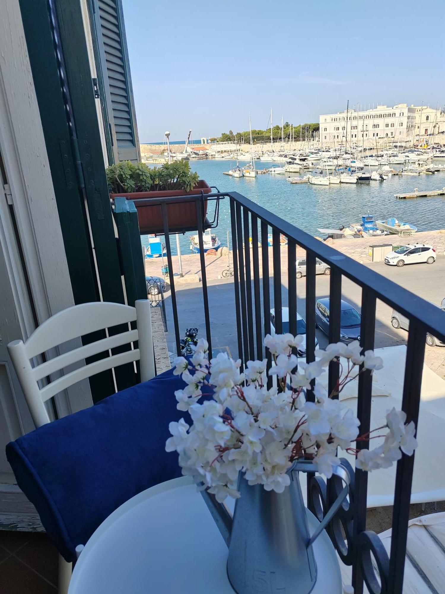 La Finestra Sul Porto Διαμέρισμα Trani Εξωτερικό φωτογραφία
